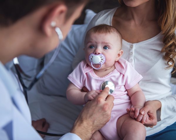 Síntomas de meningitis en niños