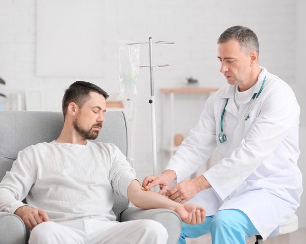 Quimioterapia: qué es, cómo se administra y efectos secundarios