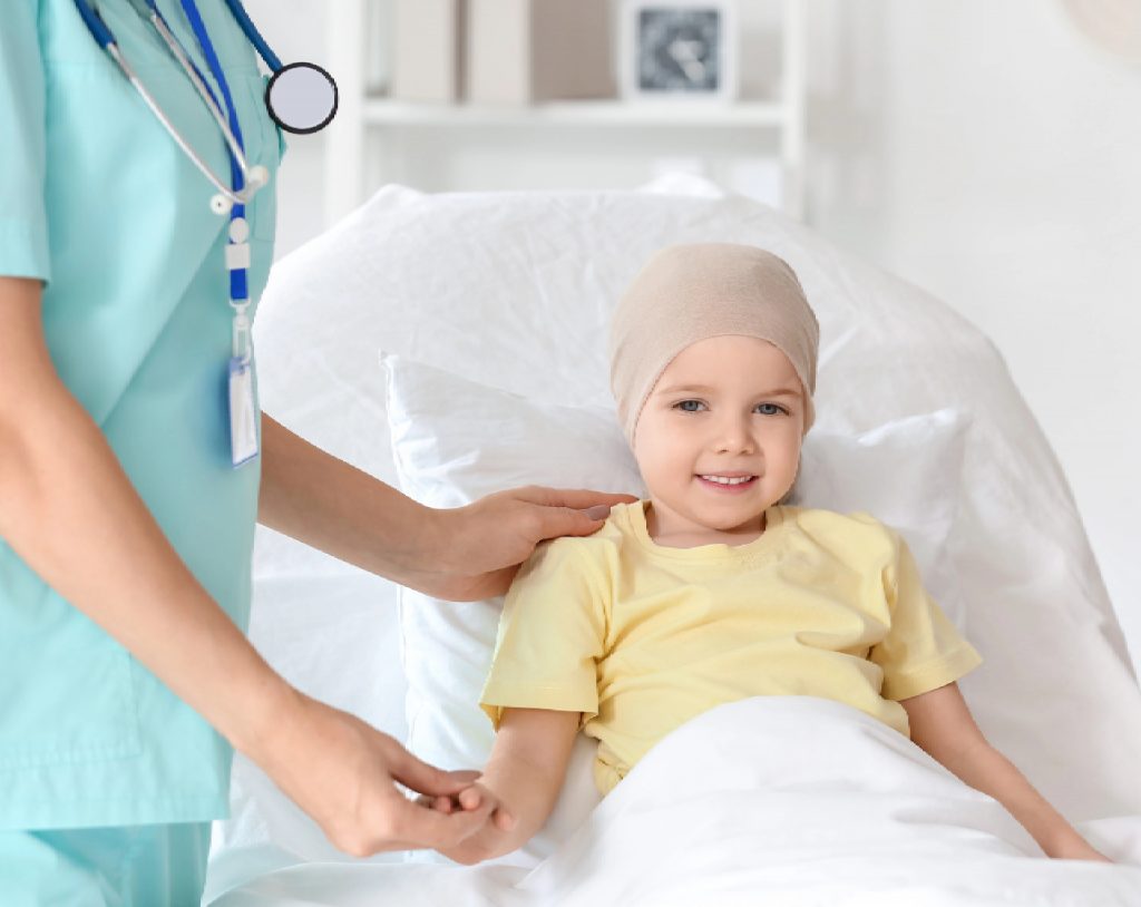 Paciente de oncología pediátrica de 6 años en estudios en el hospital para definir los tipos de cáncer que puede tener.
