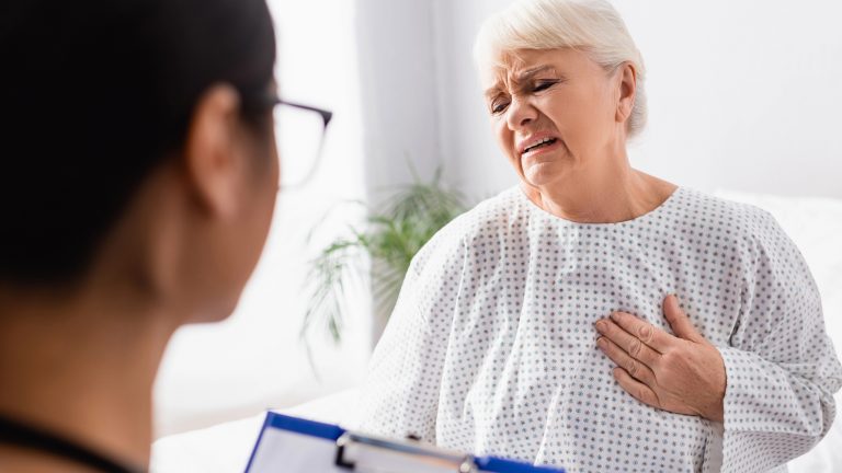 Ataque al corazón | 6 signos de alerta y qué hacer