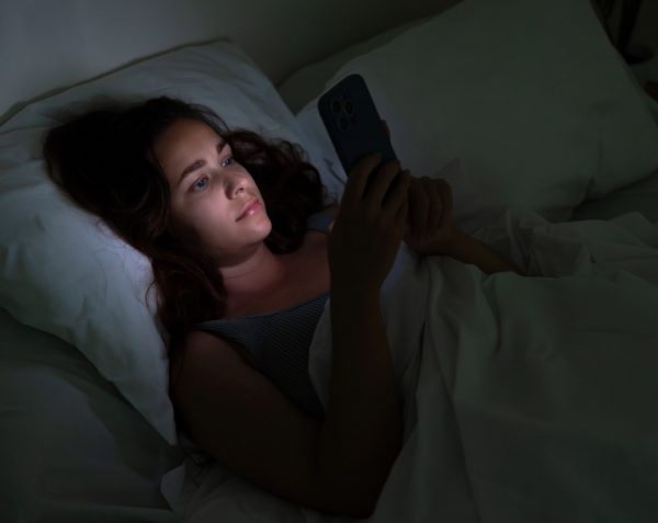 Celular: efectos del uso excesivo en el cerebro