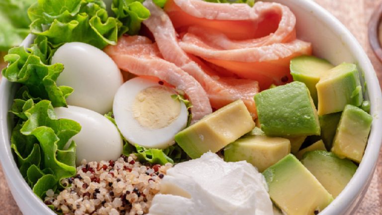 Alimentos que benefician y dañan a los riñones