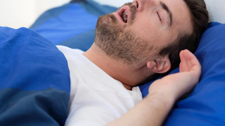Apnea del sueño | Tipos, síntomas y tratamiento