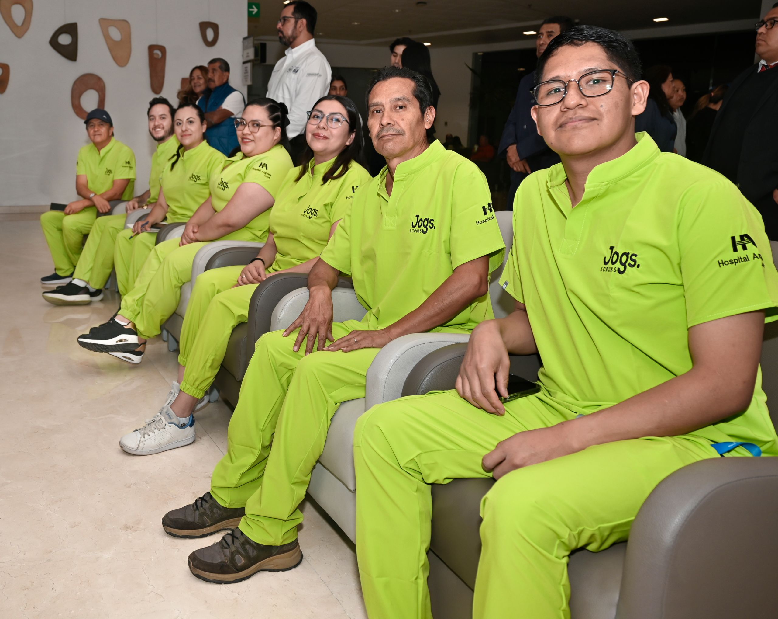 Personal médico del Hospital Angeles Acoxpa encargado de la seguridad y atención de pilotos y equipos en el Gran Premio de la Ciudad de México de la Fórmula 1.