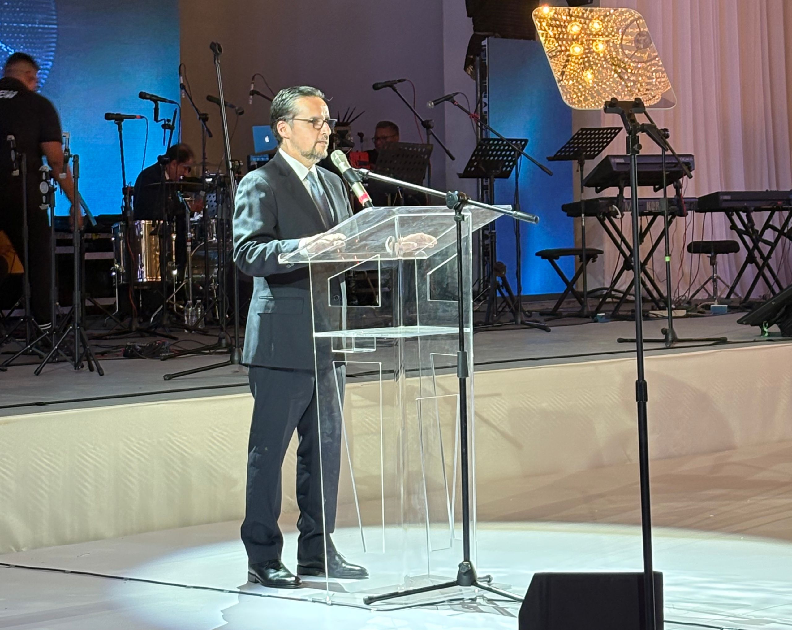 Jesús Ruiz López, director de Hospital Angeles ofrece unas palabras durante el Premio Angeles 2025.