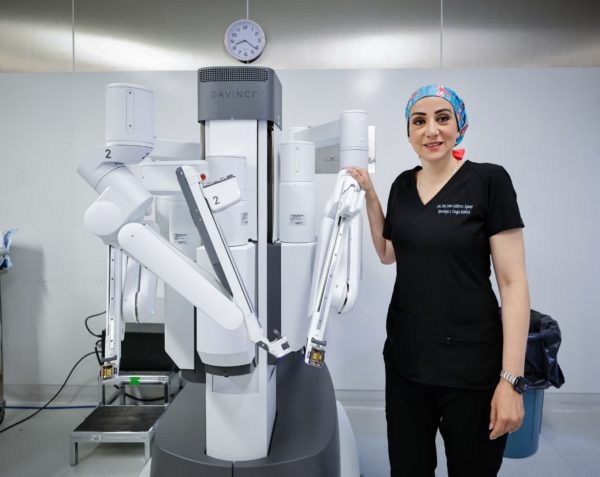 Cirujana del HA Lindavista: primera mujer en operar con Da Vinci en el ISSSTE 
