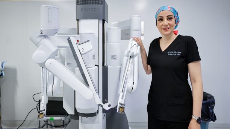 Cirujana del HA Lindavista: primera mujer en operar con Da Vinci en el ISSSTE 