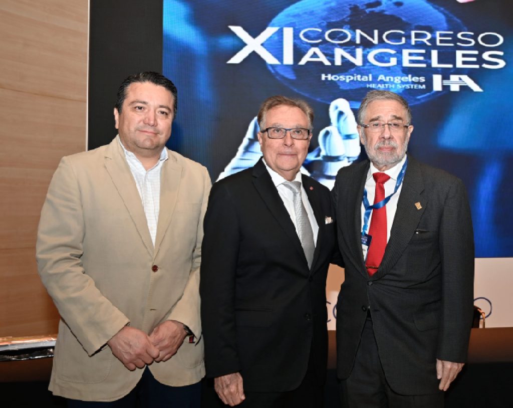 El Dr. José Juan Ortega Cerda, miembro del Comité Científico del Congreso, en la ceremonia de clausura del XI Congreso Angeles.