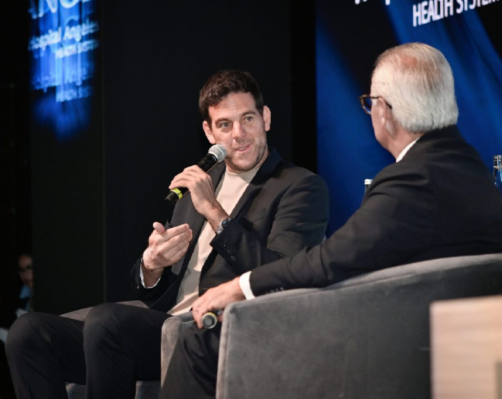 Juan Martín del Potro, premiado ex tenista argentino, en Conferencia Magistral durante el XI Congreso Angeles. 