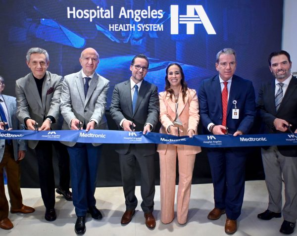 Hospital Angeles Clínica Londres inaugura primer sistema de cirugía robótica asistida