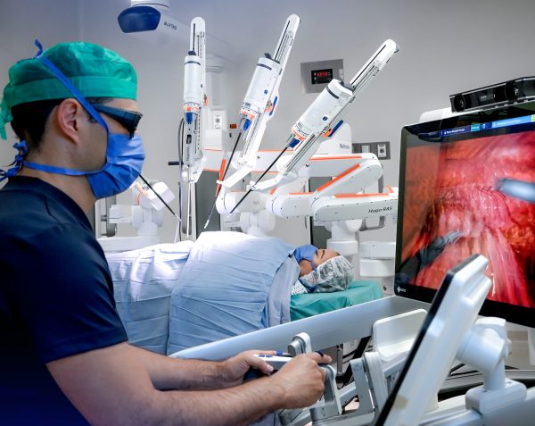 Hospital Angeles Acoxpa: más de 200 cirugías asistidas por robot