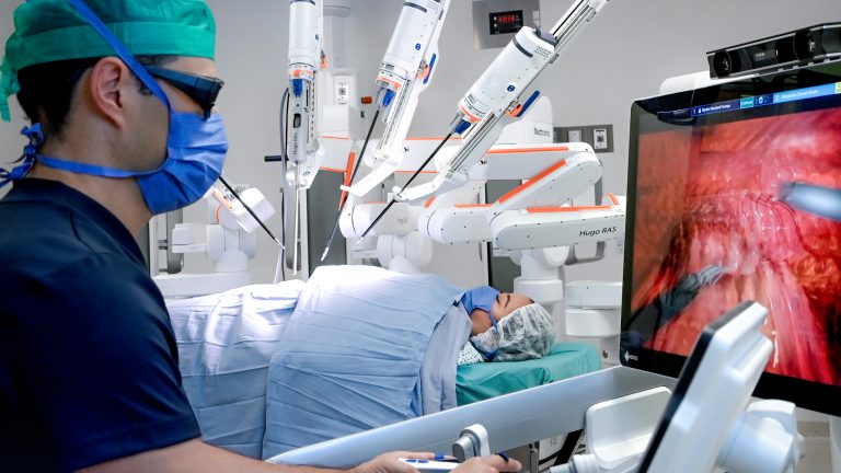 Hospital Angeles Acoxpa: más de 200 cirugías asistidas por robot