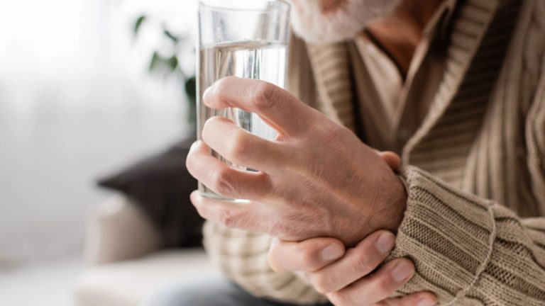 Enfermedad de Parkinson: qué es, causas, síntomas y tratamiento