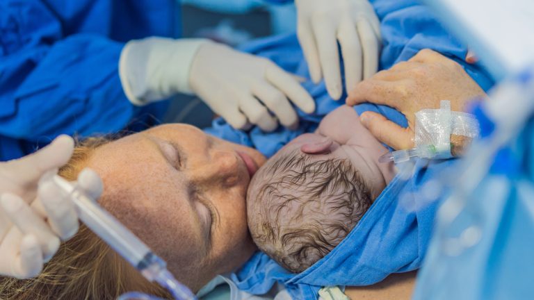 ¿Cuánto cuesta un parto en hospital privado? Precios y qué incluye